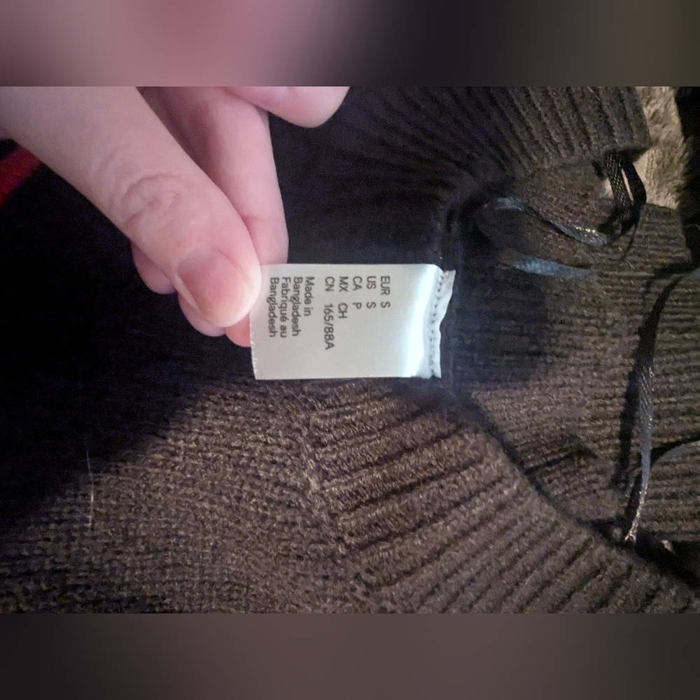 Assorted Sweater Collection - Picture 3 of 12